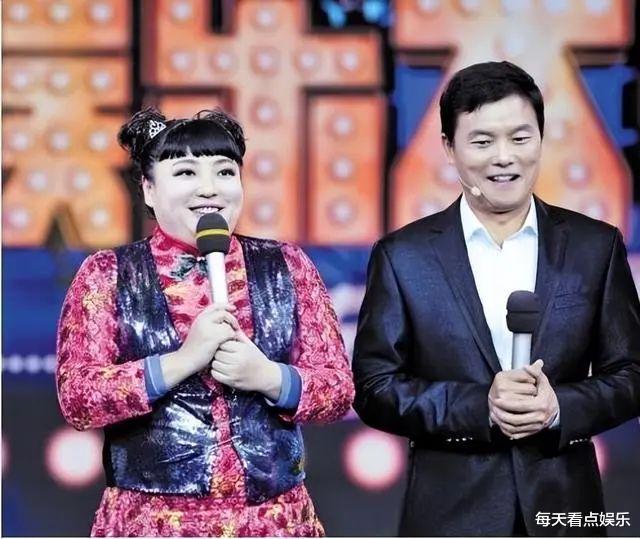 65岁老戏骨移居欧洲！二婚洋妻子小他30多岁，混血女儿五官精致