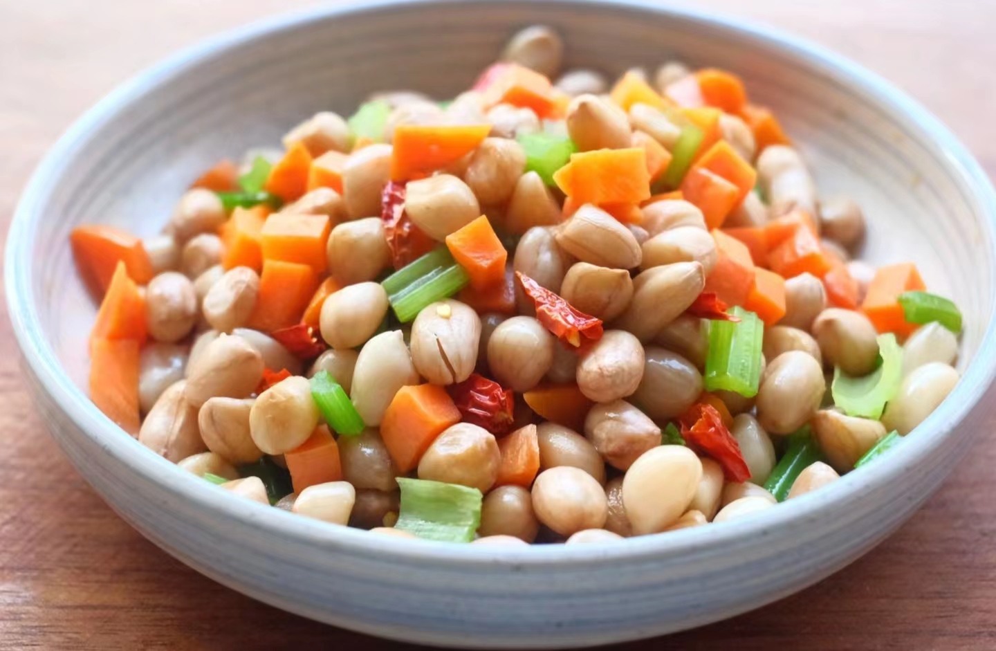 芹菜|芹菜打死也不能和它们一起吃?吃了就是没病找病,很多人都不懂