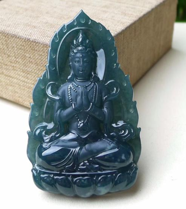 玉雕|万千玉雕师止步于此，看似简单的玉雕开脸到底有多难？