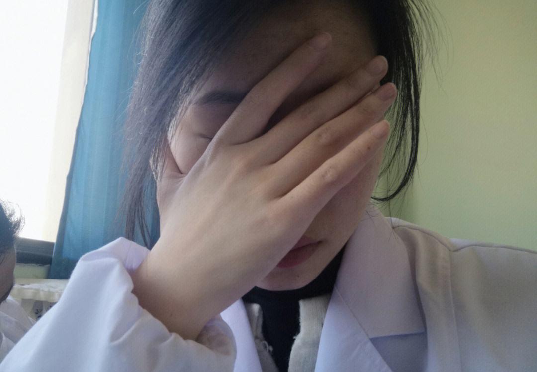 医学生|硕、博医学生求职无门,医院却高呼缺人,只是骗人学医的谎言吗?