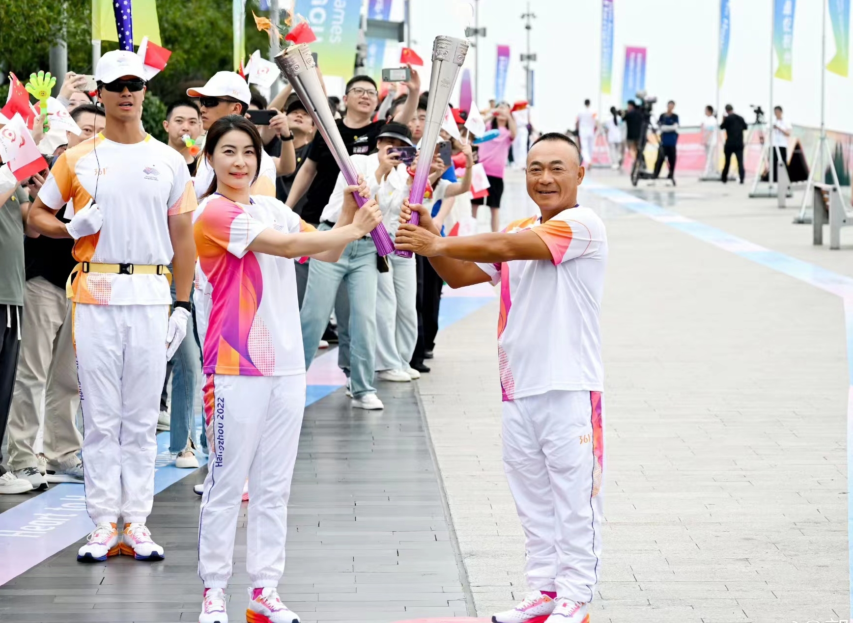 被日本媒体批评,郭晶晶素颜火炬接力被批不端庄?18时,正式回应