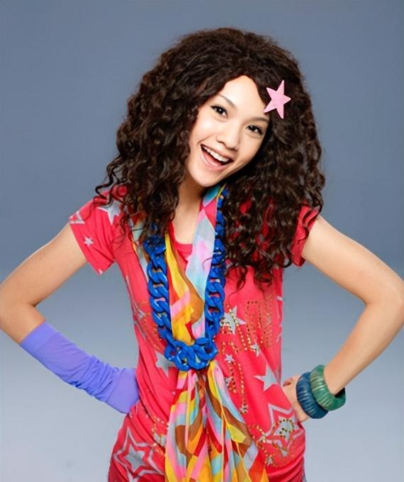 这一次,背后有再大的靠山也救不了她的“无脑发言”