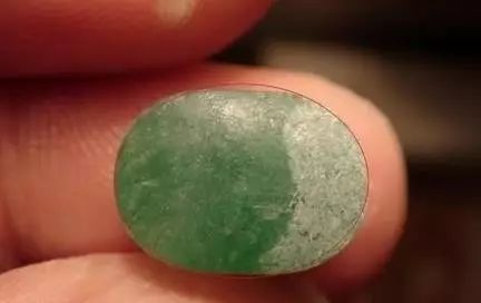 几百万的翡翠戒面，也是这样磨出来的