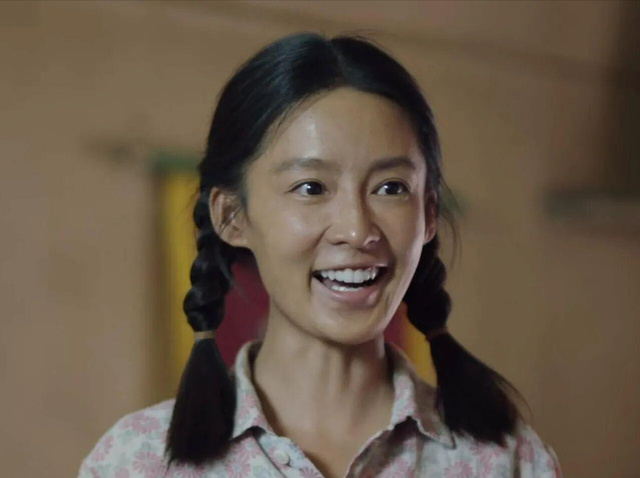 李沁|《人生之路》:黑瘦干瘪却要演“村花”,谁的审美出了问题?