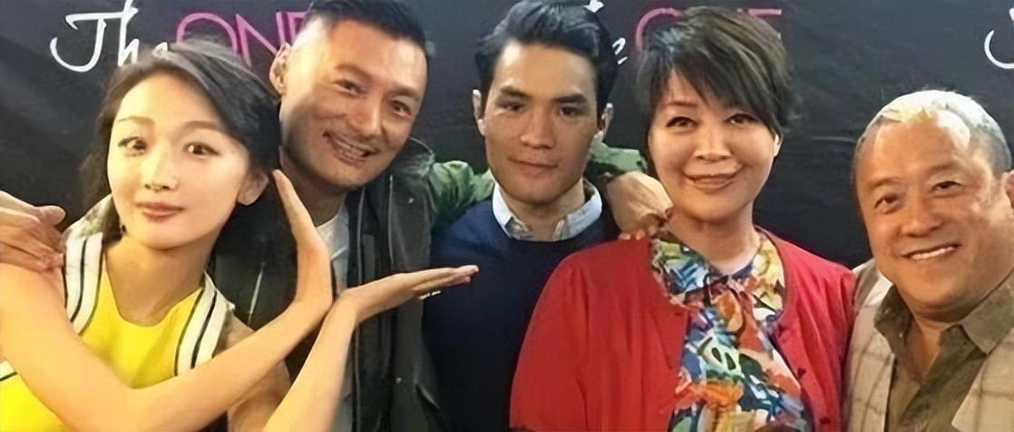 曾志伟“我潜了周冬雨”，张艺谋却说“她是我见过最干净的演员”