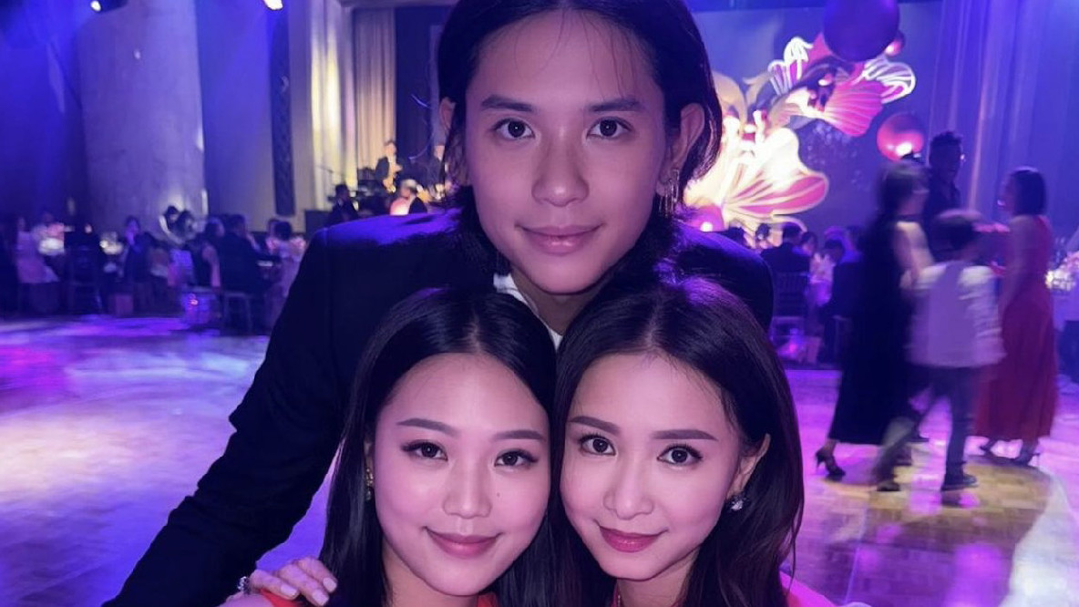 56岁吴婉芳携儿媳参加舞会，婆媳合照似姐妹，儿媳称其是绝世美女