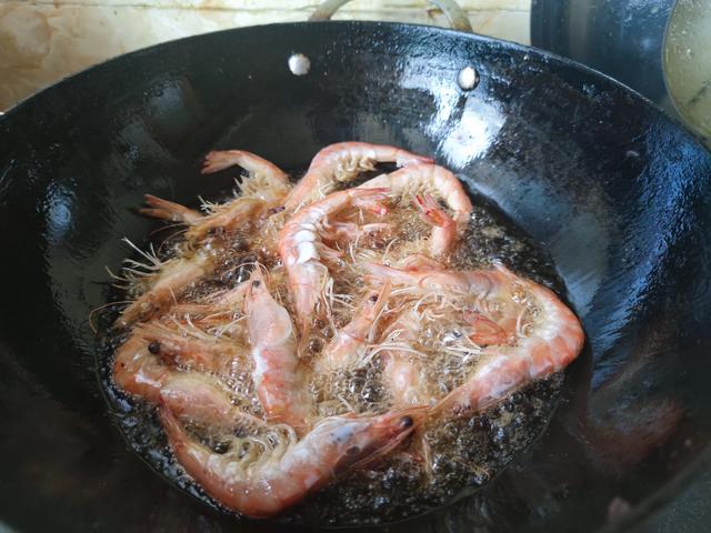 立冬|立冬来临，建议大家：少吃羊肉和梨，多吃4样，养阳防寒舒服过冬