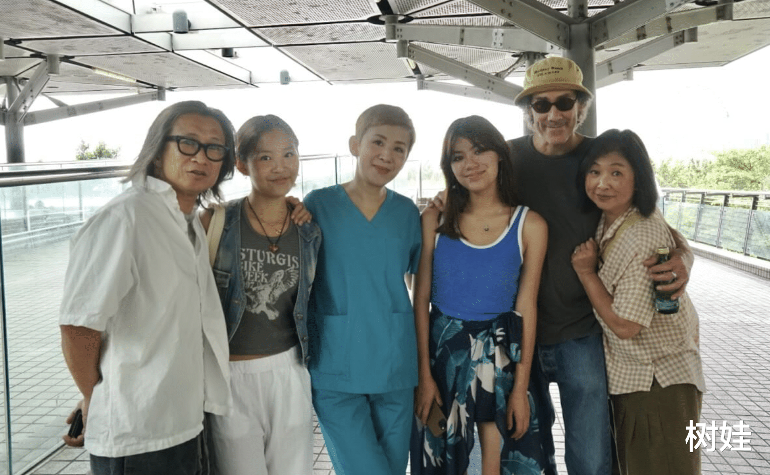 陈可辛17岁女儿探班吴君如,当场受邀客串电影,片酬100元已婉拒