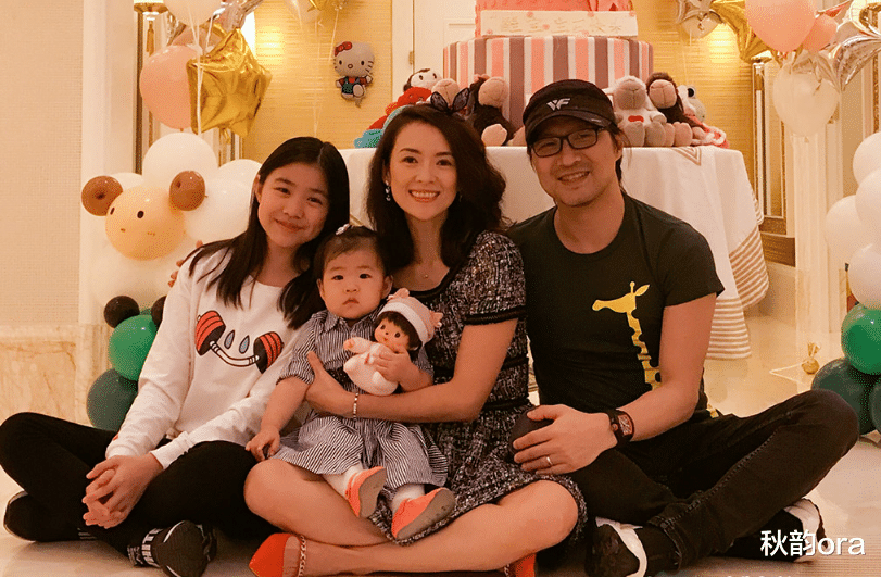 瞒不住了！汪峰家庭背景曝光，网友直呼：难怪章子怡铁了心嫁给他