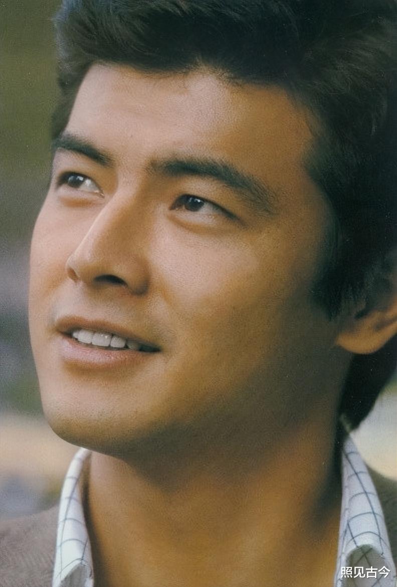 三浦友和：发型50年不变帅了一辈子，可惜俩儿子没能延续好基因