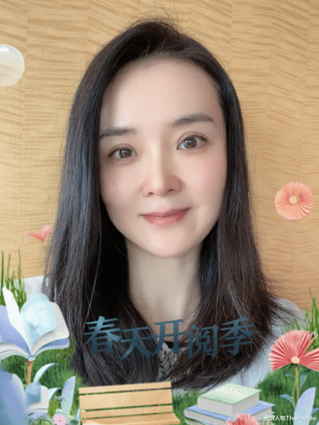 牛莉|49岁王艳陷整容风波！苹果肌突出、超宽双眼皮太抢镜，牛莉更离谱