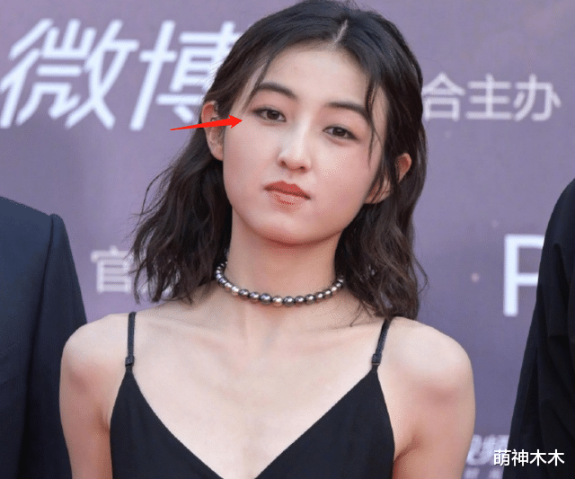 春夏穿搭 明星电影之夜状态集体掉线：爆痘脸肿黑眼圈，还有七位女星撞衫