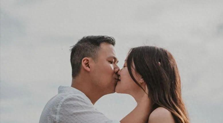 前TVB小花接受男友求婚，离巢定居美国生活，同届艺人都各奔东西