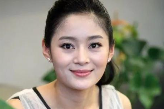 王雨:因为长得太帅,老婆倒追五年才得手,婚后两人的生活甜蜜