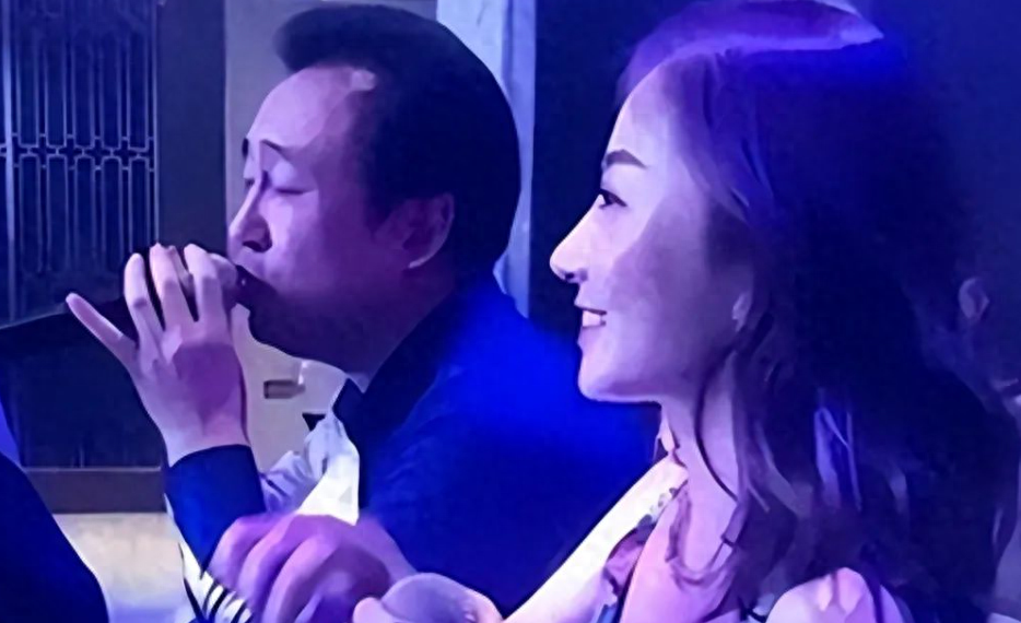 恒大歌舞团团长白珊珊被曝光：曾陪许家印应酬，如今下场令人唏嘘