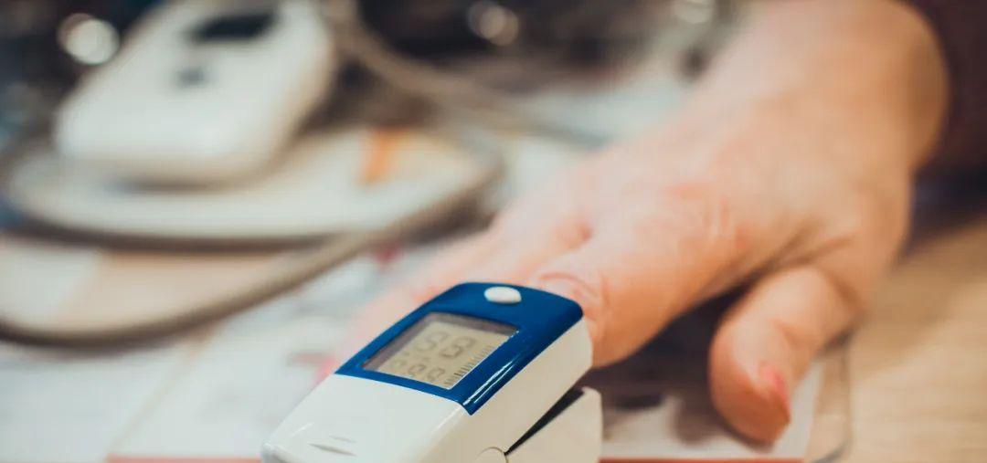 |血氧仪疯抢价格暴涨，智能手表可以成为“平替”吗？