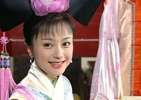 宋仲基|“中年美妇”秦岚:44岁恋上小10岁的魏大勋,用前途赌他不会变心