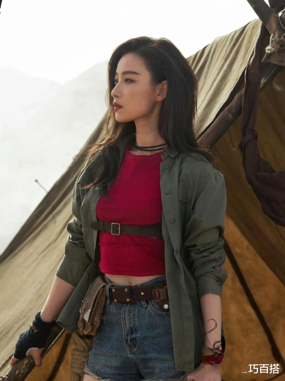 倪妮彻底带火了西式废土风!新剧造型帅翻天,原剧粉看了都说牛