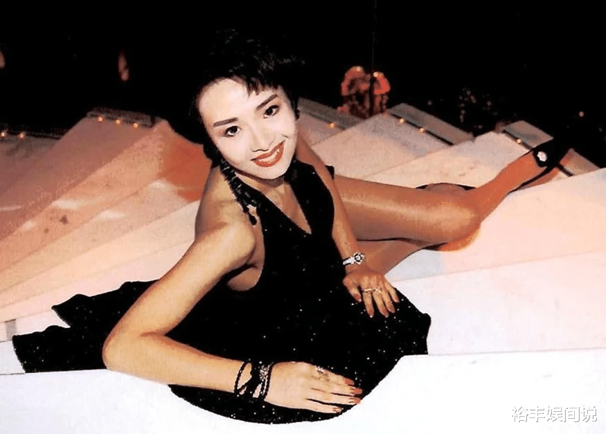 57岁叶子楣正式宣告复出！身姿仍显曼妙，罕谈医生男友猝逝细节