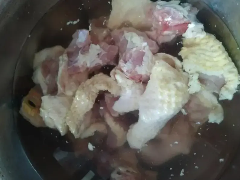 食盐|炖大鹅，牢记“3放3不放”，放错了不鲜香有腥味，可别不当回事