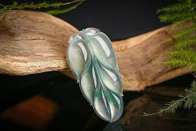 翡翠|草长燕交飞,树叶是自然中的常见之物,翡翠叶子有什么深意?