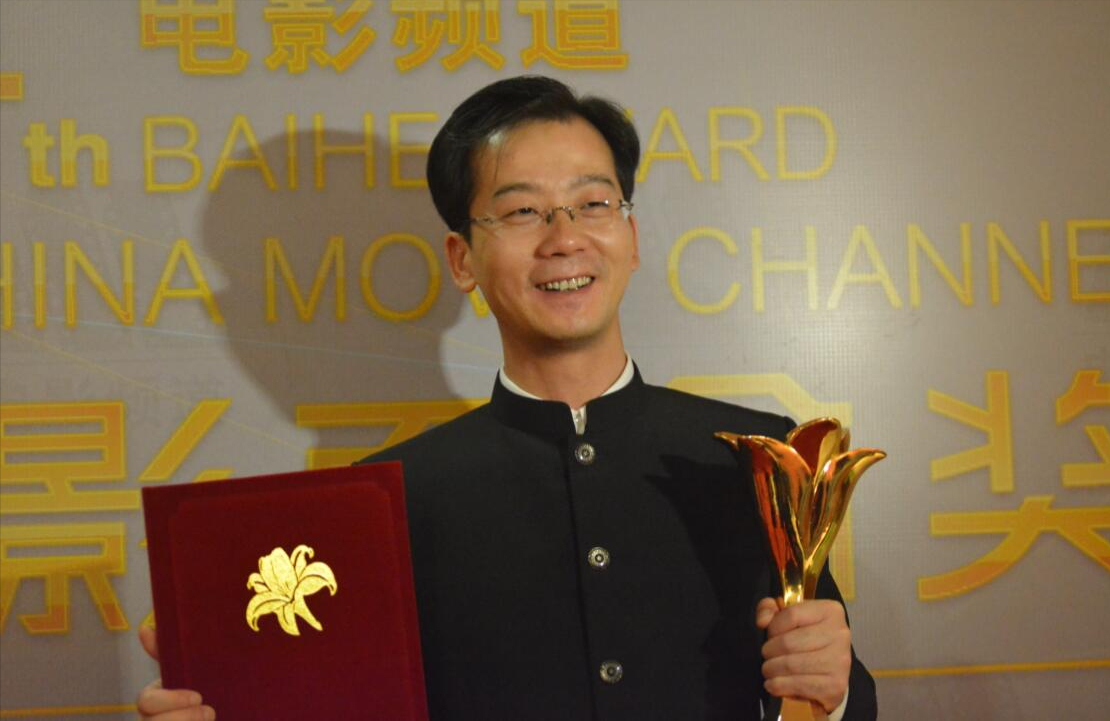 曾经是明星,如今成了摆摊小贩,这5位落魄明星,一个比一个卑微