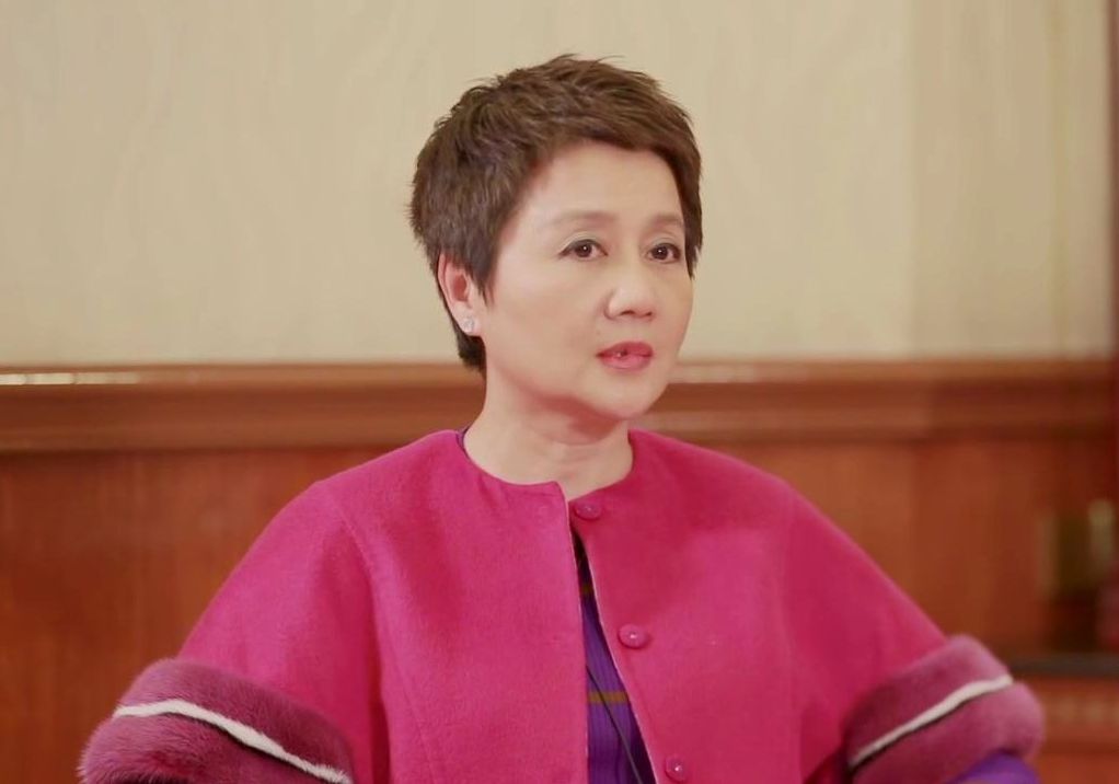 给赌王擦身变亿万富婆,半年后转身嫁普通人的郑咏诗,怎样了 - 历史