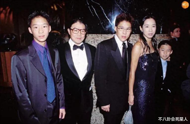 霍家不肯让朱玲玲“抛头露面”,为何肯让郭晶晶频频接代言