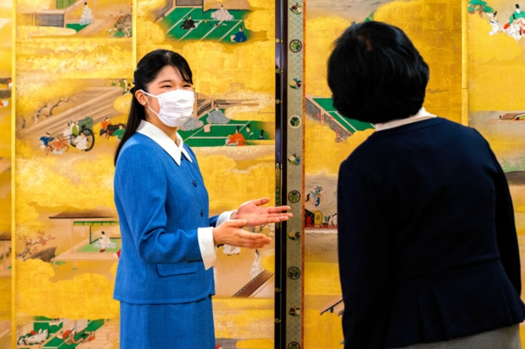 发型 日本爱子公主换新发型！长发剪成齐肩发变甜美，酷似年轻时的雅子