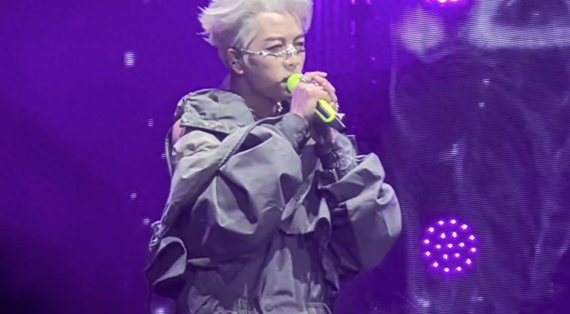 王栎鑫演唱会用前妻送的麦克风！吴雅婷带俩娃助阵，女儿音准惊艳