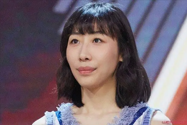 又丑又性感的任素汐,上半身是平淡,下半身是幻想,“一尿成名”