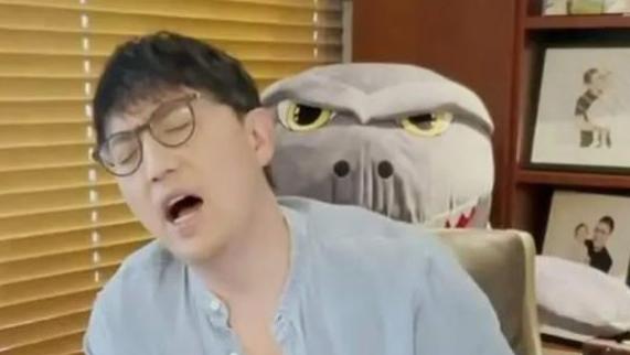 曝蓝台华少被带走调查！被扒资产上亿，网友：难怪装怂