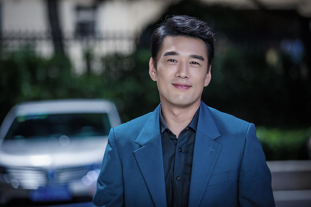 明明被捧成“老戏骨”，为什么这6位明星演什么都一个样？