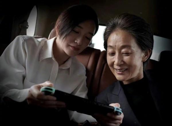 三体|网友已笑疯 Switch亮相剧版《三体》 叶文洁遭“推销”