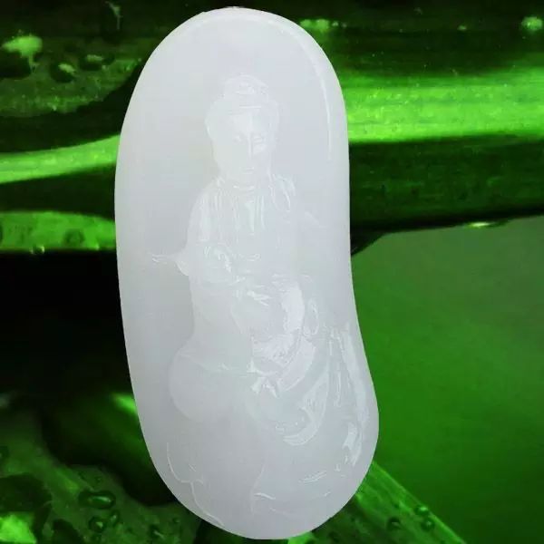 如何区分和田玉和石头