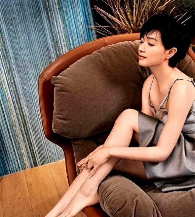 她曾7次拒绝导演潜规则，被誉为“最干净女星”，如今靠实力走红