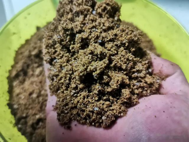 饵料|饵料里加点“糖”鱼会疯咬？别天真，还不如这几种东西见效快！