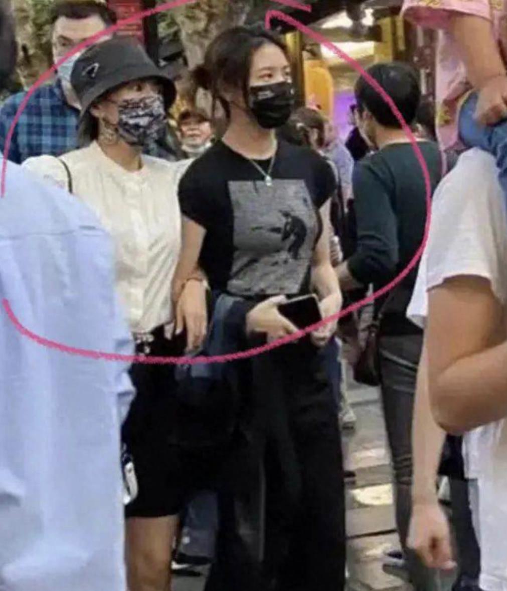 都是汪峰的基因,章子怡的女儿和葛荟婕的女儿,差别好大