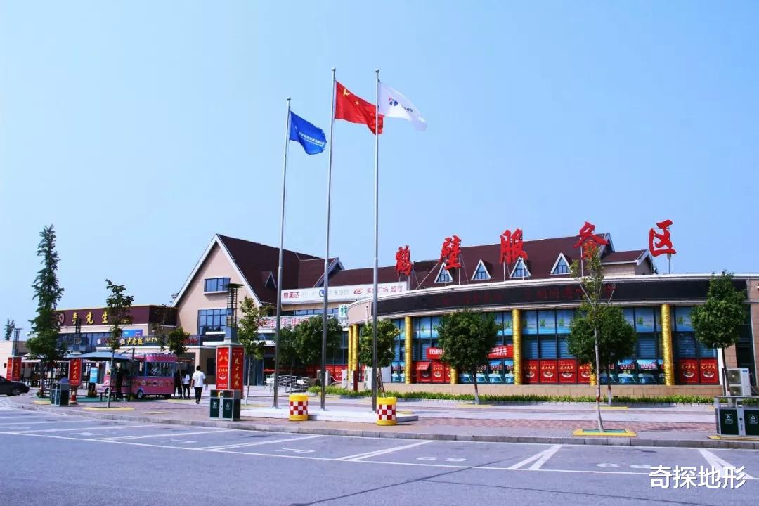 泡面|高速服务区美食那么多,为啥大家都爱吃泡面?