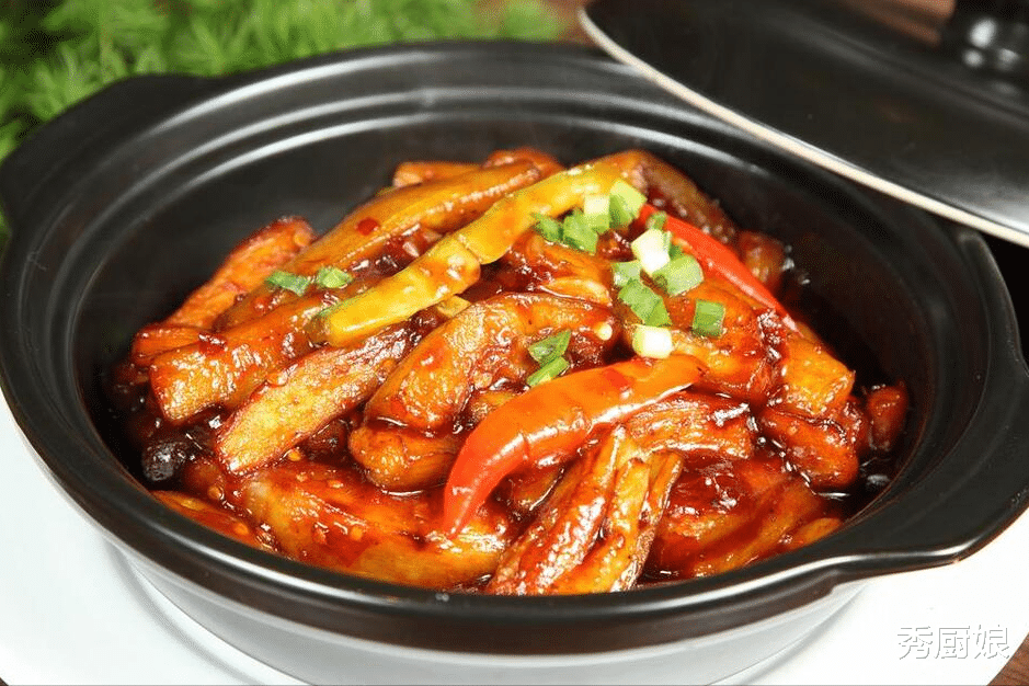 青椒|“十人九腰痛”，不妨多吃这4样，每天换着吃，腿脚有劲精神足！