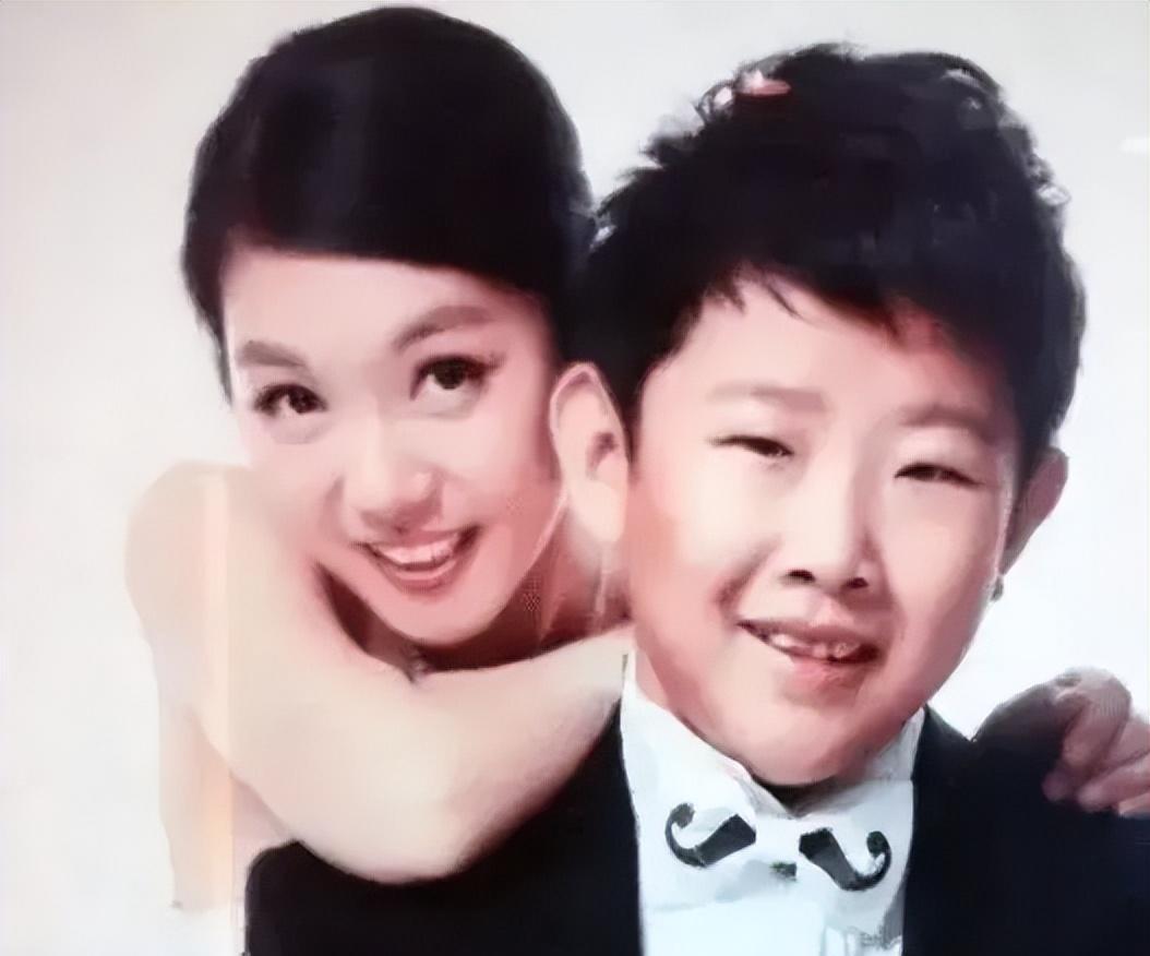 侯祥:9岁停止发育,出道18年只能演小孩,和妻子同框被嘲像是母子