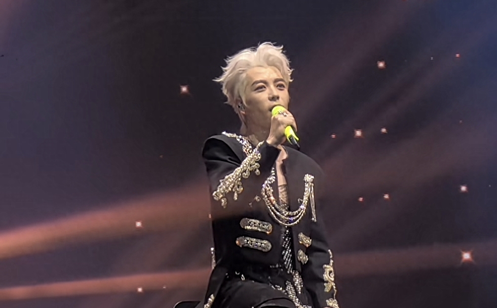 王栎鑫演唱会用前妻送的麦克风！吴雅婷带俩娃助阵，女儿音准惊艳