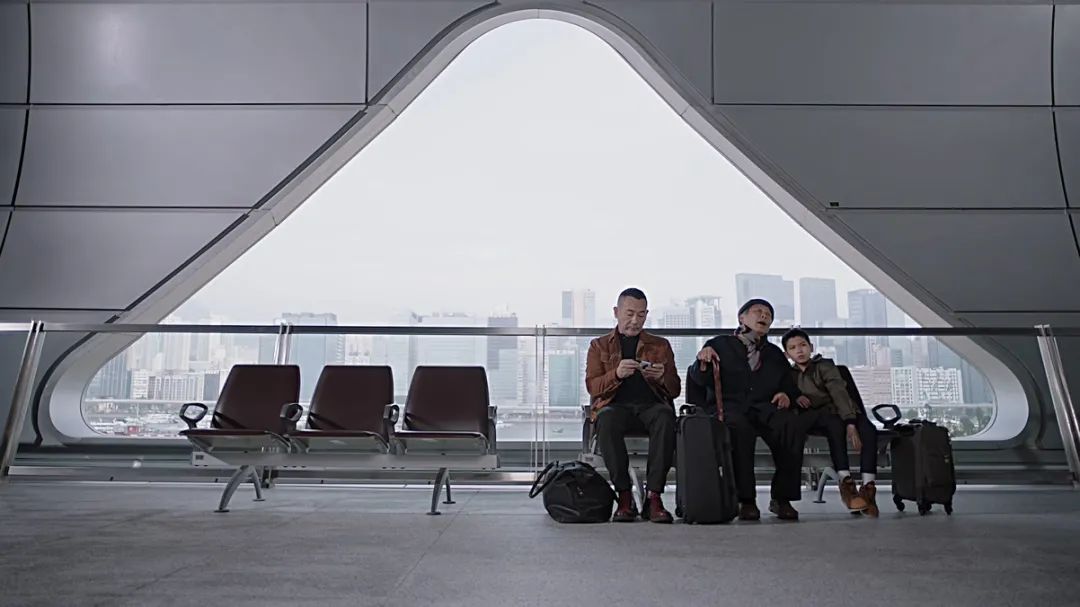 被黎姿拒爱18年后,他独居6亿豪宅:一人一狗,不要太爽!