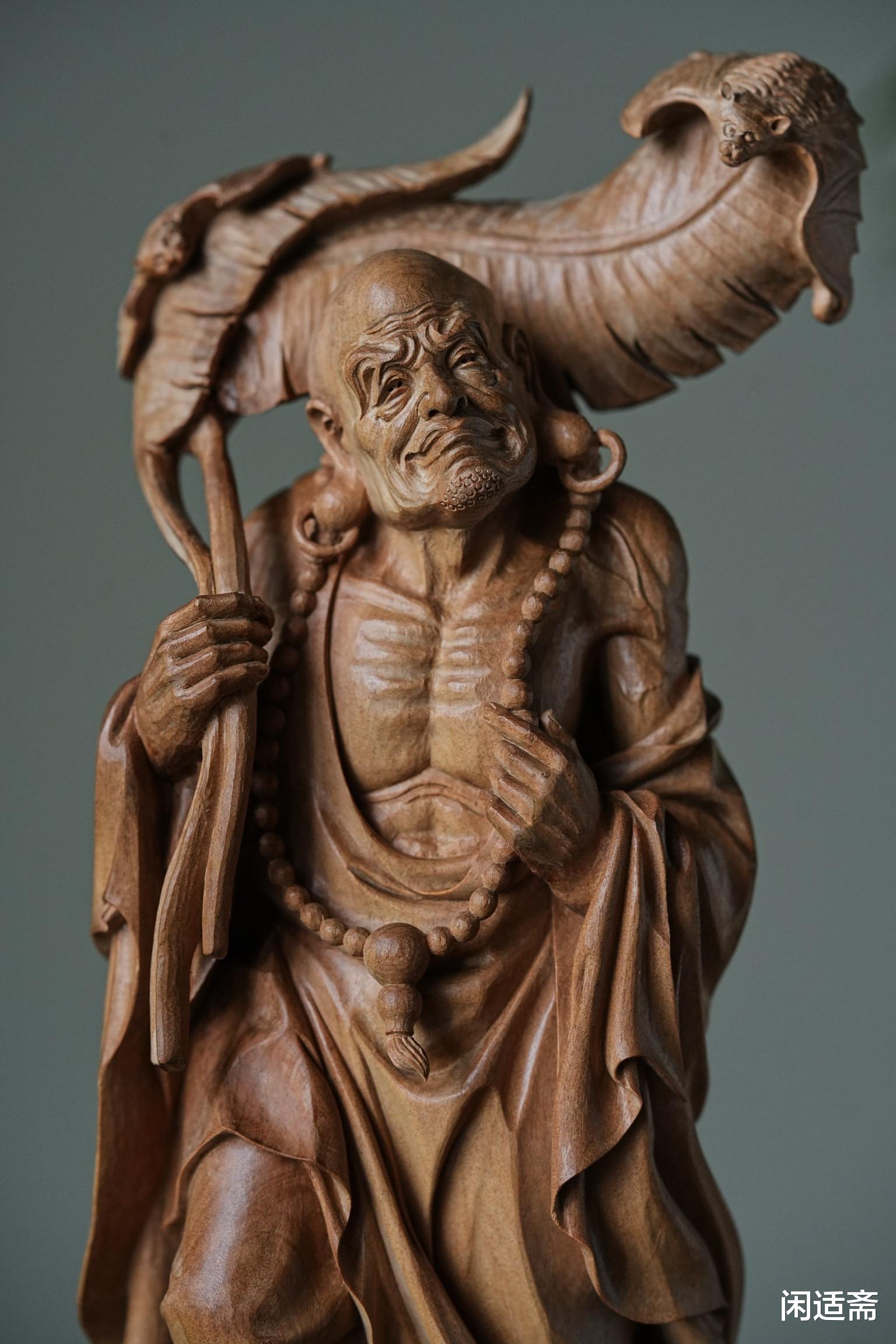 陈赏珍品,老山檀香木雕,芭蕉罗汉