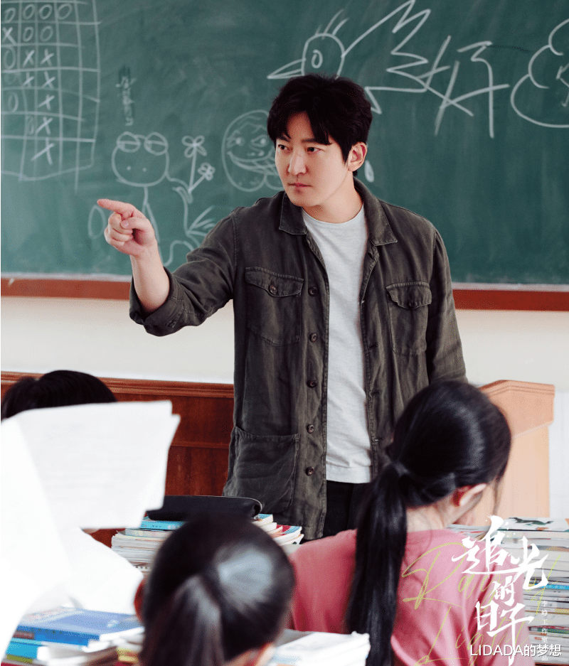 她被喻为“北电校花”,出道16年脚踏实地演戏,2023年终于火了