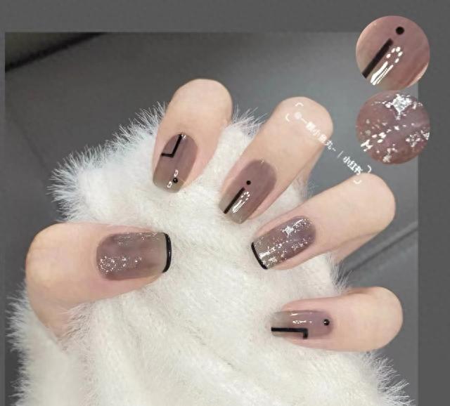 黑色美甲卷出高级感!秋冬美甲新花样!