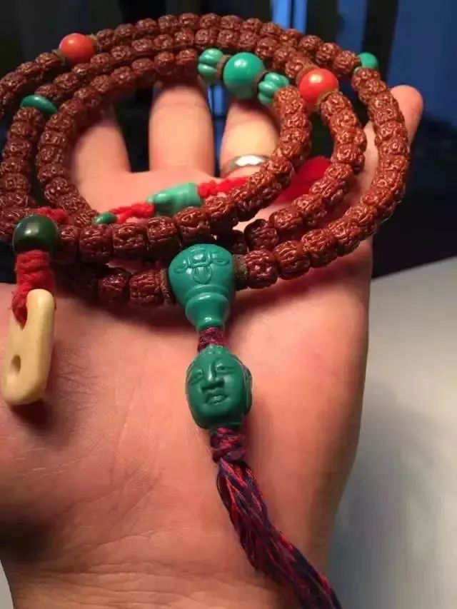 浅谈文玩圈中金刚菩提的那条“龙”