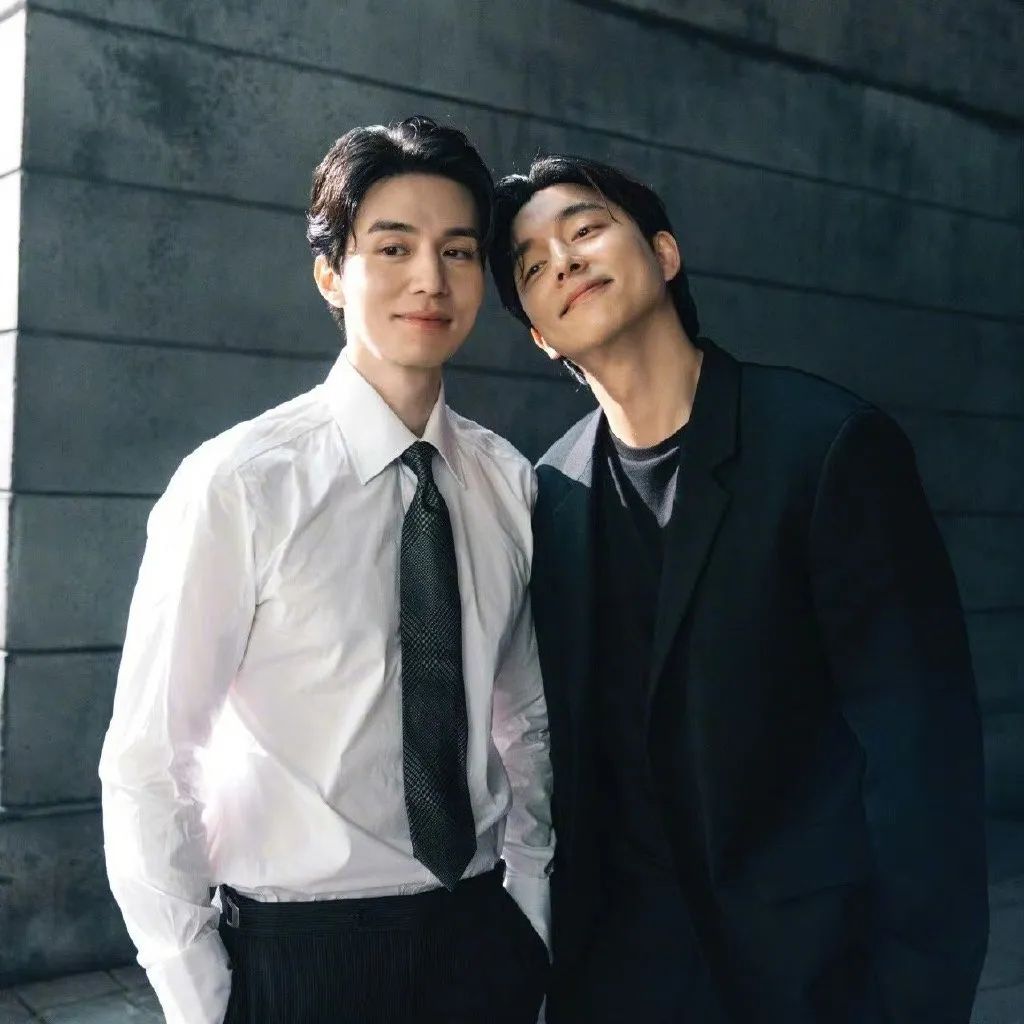 自律到7年不吃碳水，41岁的他居然长这样……