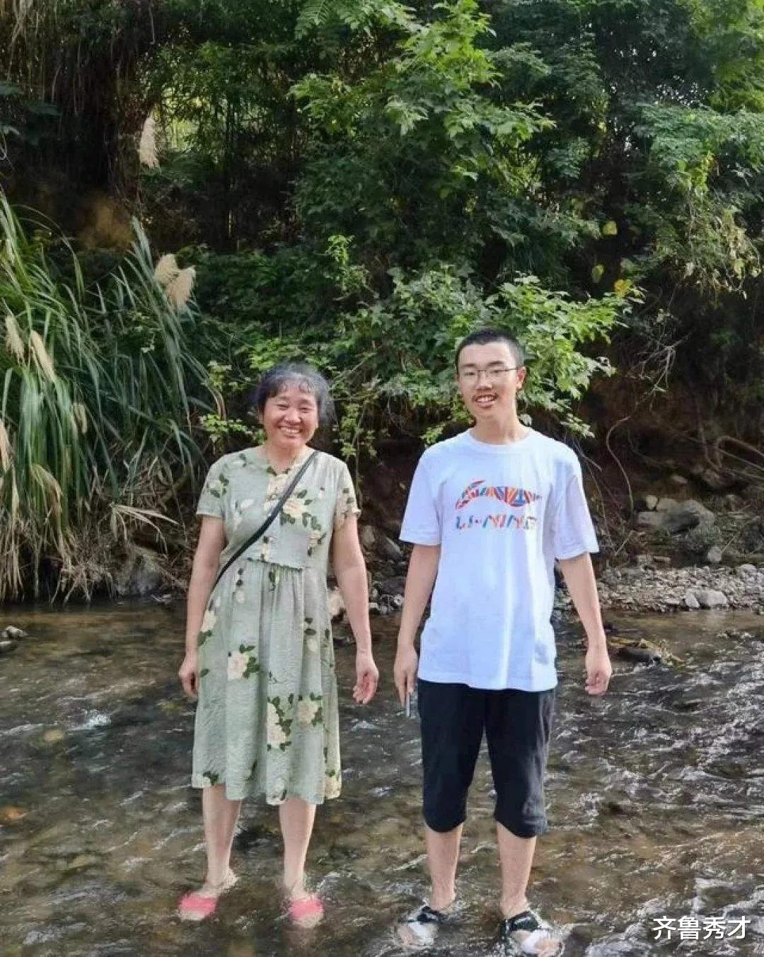 自缢|胡鑫宇事件真相也许不复杂,也许逃走几天就自缢,只是大家没找到