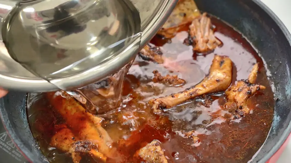 食盐|炖大鹅，牢记“3放3不放”，放错了不鲜香有腥味，可别不当回事